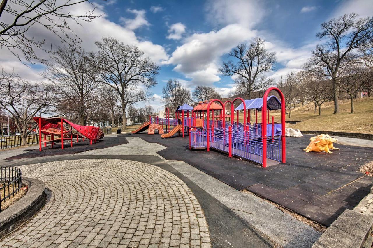 Reading Apt, Walk To Shops, Dining And City Park! Bagian luar foto
